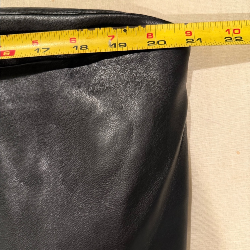 Eloquii, NWT Faux leather Black Wrap Skirt with stretch, Size 18 - Picture 11 of 12